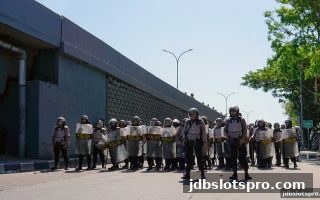 选对平台才能远离跑路风险：从jdb电子游戏官网看经典识别与维权策略